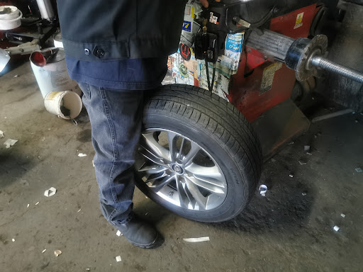 Auto Repair Shop «Advanced Tire & Auto Service», reviews and photos, 985 N Cooper St, Arlington, TX 76011, USA