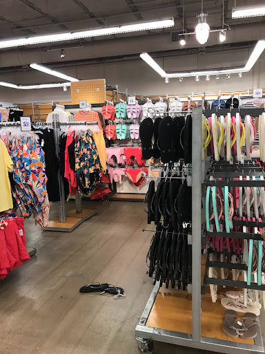 Clothing Store «Old Navy», reviews and photos, 755 NJ-18, East Brunswick, NJ 08816, USA