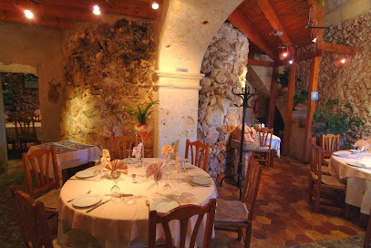Restaurant Molí d´en Pau - Carrer de Santa Margalida, 25, 07510 Sineu, Balearic Islands, Spain