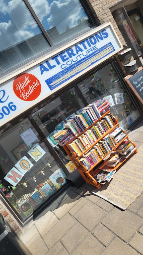 Librairie HoneyBooks Discount Bookstore
