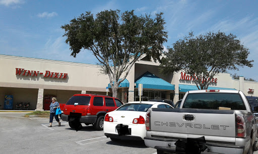 Grocery Store «Winn-Dixie», reviews and photos, 1122 N Main St, Bushnell, FL 33513, USA