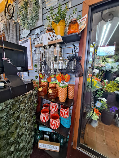 Florist «Dynamic Flowers of Royal Oak», reviews and photos, 3221 N Main St, Royal Oak, MI 48073, USA