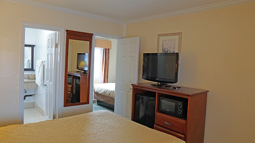 Redondo Inn & Suites image