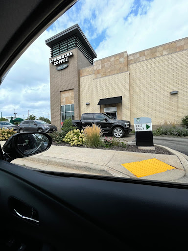 Coffee Shop «Starbucks», reviews and photos, 2751 N Mayfair Rd A, Wauwatosa, WI 53222, USA