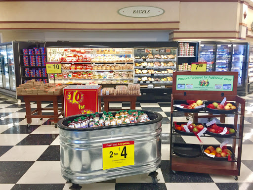 Grocery Store «Kroger», reviews and photos, 31300 Michigan Ave, Westland, MI 48186, USA