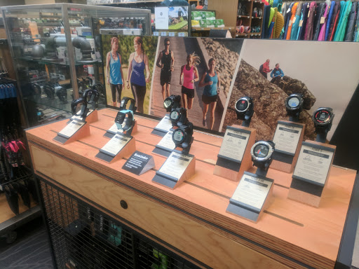 Camping Store «REI», reviews and photos, 2643 Edmondson Rd, Cincinnati, OH 45209, USA