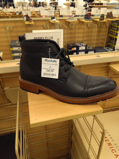 Clothing Store «Ross Dress for Less», reviews and photos, 6327 Stewart Rd, Galveston, TX 77551, USA