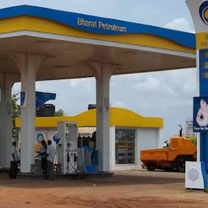 Vvd Petrol Bunk photo