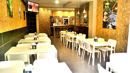 Restaurant Salteñeria Ebenezer - C. de Sangüesa, 37, 31005 Pamplona, Navarra, Spain