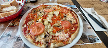 Pizza du Restaurant Le Faubourg Pizzeria à Noyers - n°6