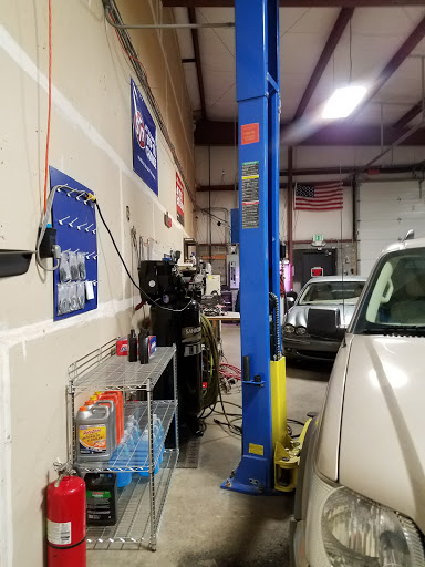 Auto Repair Shop «VG AUTO REPAIR LLC - FORMERLY VERNS AUTO REPAIR», reviews and photos, 5301 Commerce Cir a, Indianapolis, IN 46237, USA
