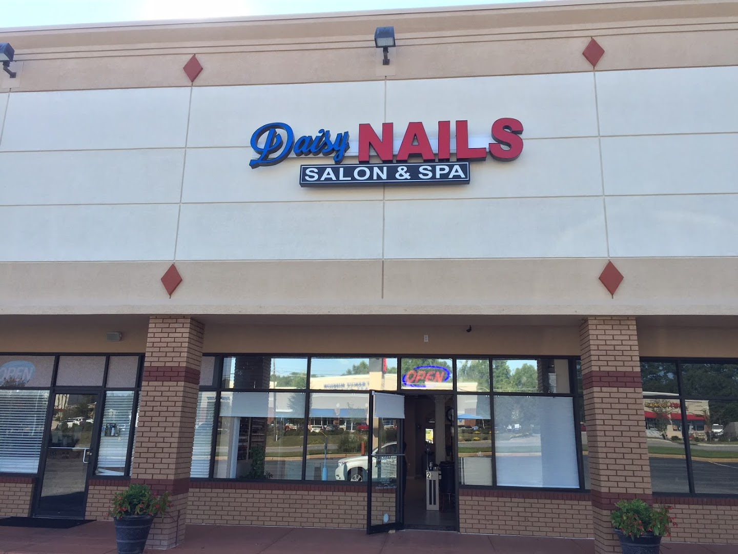 Daisy Nails Salon and Spa