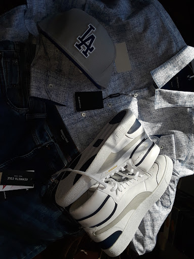 Shoe Store «DSW Designer Shoe Warehouse», reviews and photos, 11531 Fountains Dr, Maple Grove, MN 55369, USA