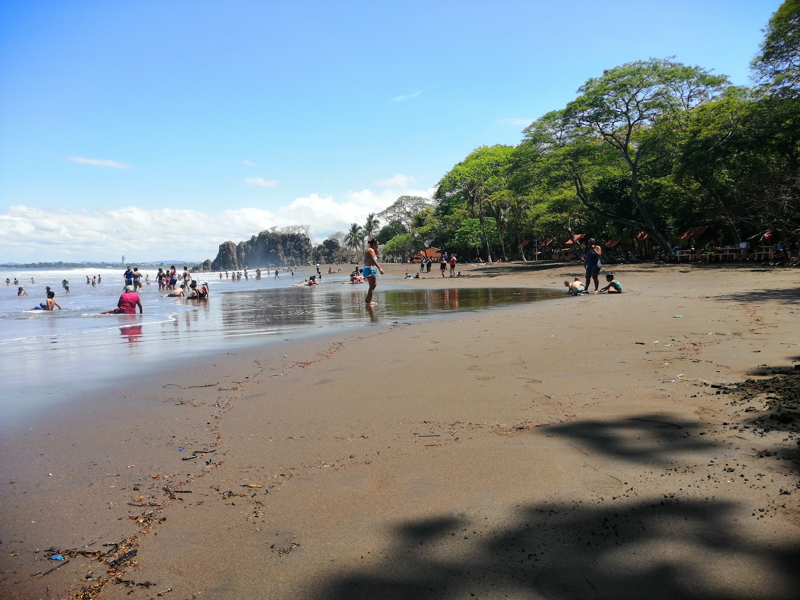 Foto von Playas De Dona Ana mit geräumiger strand