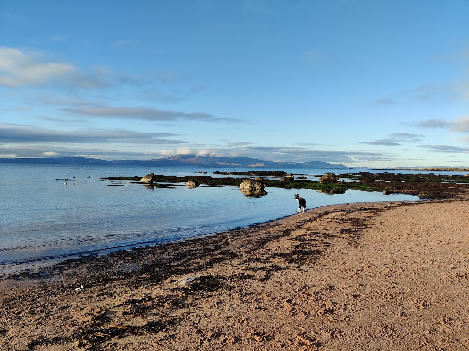 Foto van Campburn Beach met ruim strand