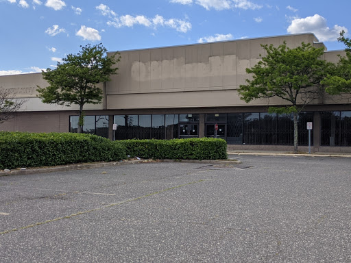 Shopping Mall «Sayville Plaza», reviews and photos, Sunrise Hwy, Sayville, NY 11782, USA