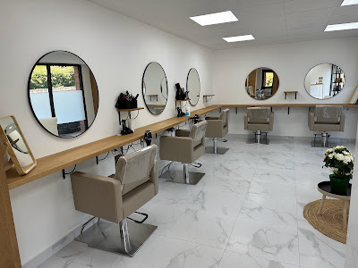 LK salon à Juziers