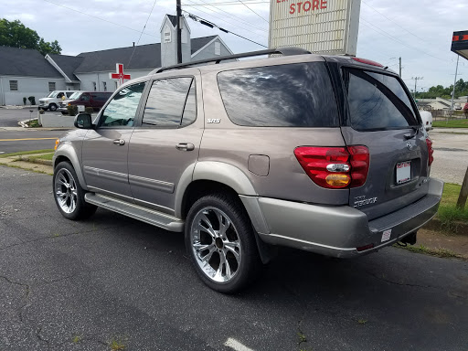 Used Car Dealer «Credit Master Auto Sales», reviews and photos, 782 E E Butler Pkwy, Gainesville, GA 30501, USA