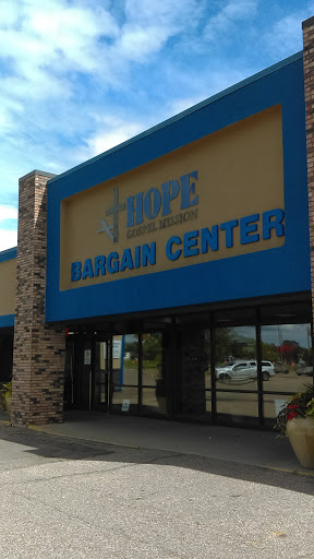 Thrift Store «Hope Gospel Mission Bargain Center», reviews and photos