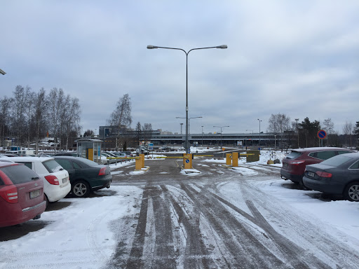 [P] Pysäköinti Helsinki-Vantaa, P4B