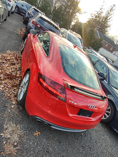 Car Dealer «Imports Unlimited», reviews and photos, 569 N Colony St, Wallingford, CT 06492, USA