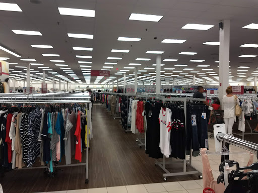 Clothing Store «Burlington Coat Factory», reviews and photos, 5766 Buford Hwy NE, Doraville, GA 30340, USA
