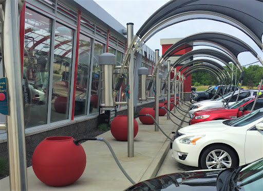 On Track Car Wash en Bloomington
