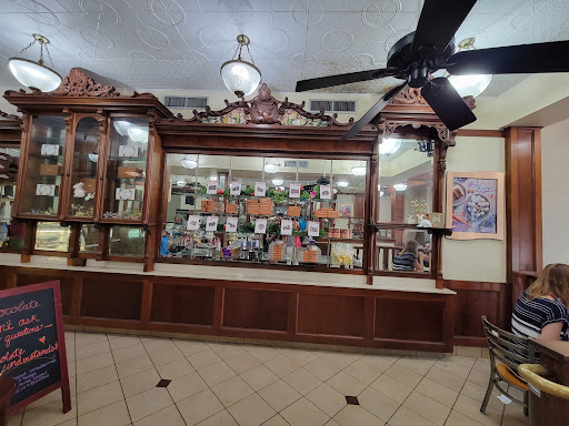 Chocolate Shop «Rocky Mountain Chocolate», reviews and photos, 522 River Walk St, San Antonio, TX 78205, USA