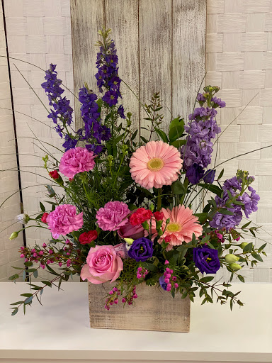 Florist «Max Stacy Flowers», reviews and photos, 350 High St, Hamilton, OH 45011, USA