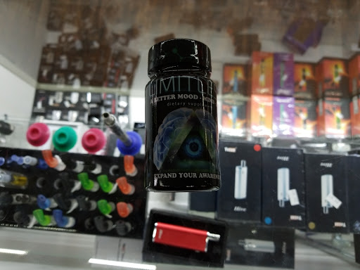 Tobacco Shop «Tobacco &more smoke & vape shop», reviews and photos, 11924 Seminole Blvd, Largo, FL 33778, USA