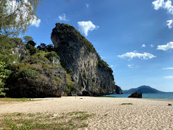 Fotografie cu Yao Beach cu o linie de coastă spațioasă