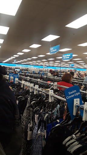 Clothing Store «Ross Dress for Less», reviews and photos, 7884 Van Nuys Blvd, Van Nuys, CA 91402, USA
