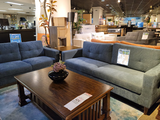 Outlet Store «Rooms To Go Outlet Furniture Store - Norcross», reviews and photos, 6288 Dawson Blvd, Norcross, GA 30093, USA