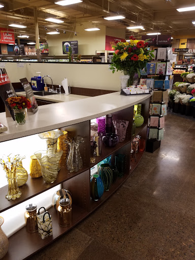 Grocery Store «Fred Meyer», reviews and photos, 14700 SE McLoughlin Blvd, Milwaukie, OR 97267, USA