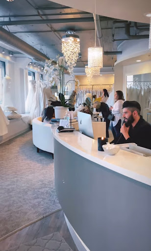 White Dress Bridal Boutique, 237 E Pittsburgh Ave, Milwaukee, WI 53204, USA, 