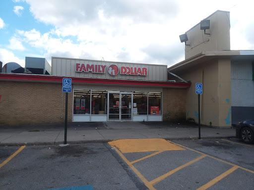 Dollar Store «FAMILY DOLLAR», reviews and photos, 401 Clinton Street, Woonsocket, RI 02895, USA