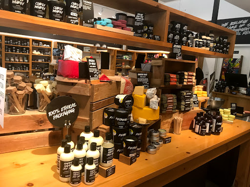 Cosmetics Store «Lush», reviews and photos, 10 Rosedale Shopping Center, Roseville, MN 55113, USA