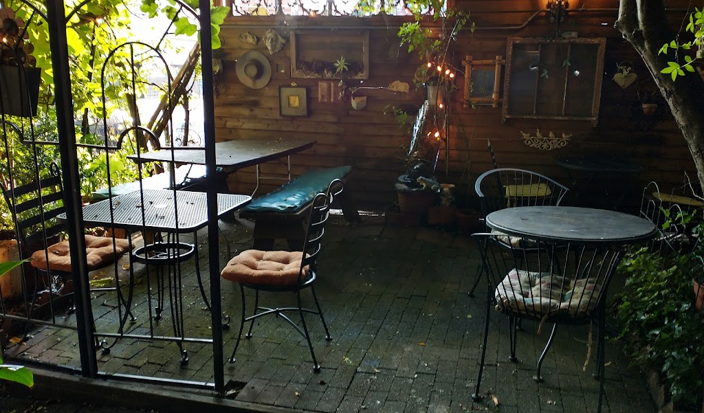 Khun Pic's Bahn Thai 97214