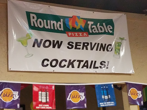 Pizza Restaurant «Round Table Pizza», reviews and photos, 5250 Faculty Ave, Lakewood, CA 90712, USA