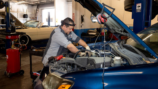 Auto Repair Shop «R&B Auto Repair», reviews and photos, 1880 Starkey Rd, Largo, FL 33771, USA