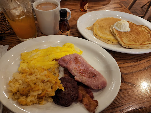 American Restaurant «Cracker Barrel Old Country Store», reviews and photos, 7060 Concourse Pkwy, Douglasville, GA 30134, USA