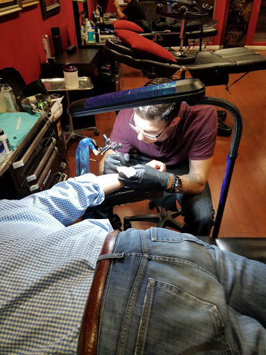 Tattoo Shop «Hailin Tattoo Studio», reviews and photos, 1136 N La Brea Ave, Los Angeles, CA 90038, USA