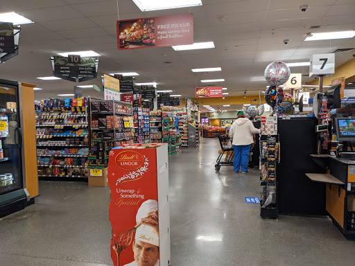 Grocery Store «Quality Food Center», reviews and photos, 22833 Bothell Everett Hwy, Bothell, WA 98021, USA