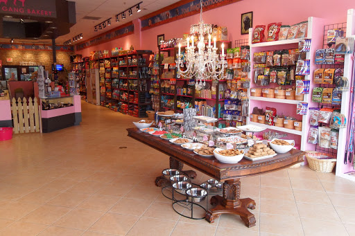 Pet Supply Store «Woof Gang Bakery & Grooming Lake Mary», reviews and photos, 1210 International Pkwy #118, Lake Mary, FL 32746, USA