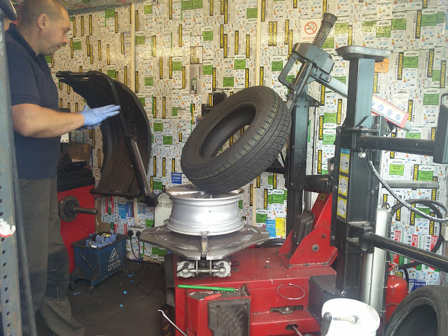Reviews of Milton Keynes Tyres Vaidas in Milton Keynes - Tire shop