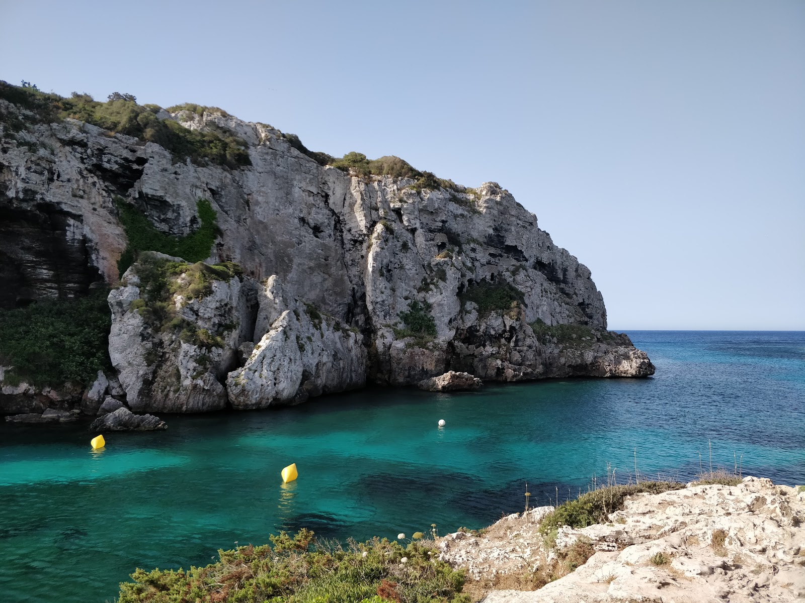Zdjęcie Cales Coves z przestronna zatoka