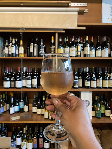 Wine Store «Blackbird Wine Shop», reviews and photos, 4323 NE Fremont St, Portland, OR 97213, USA