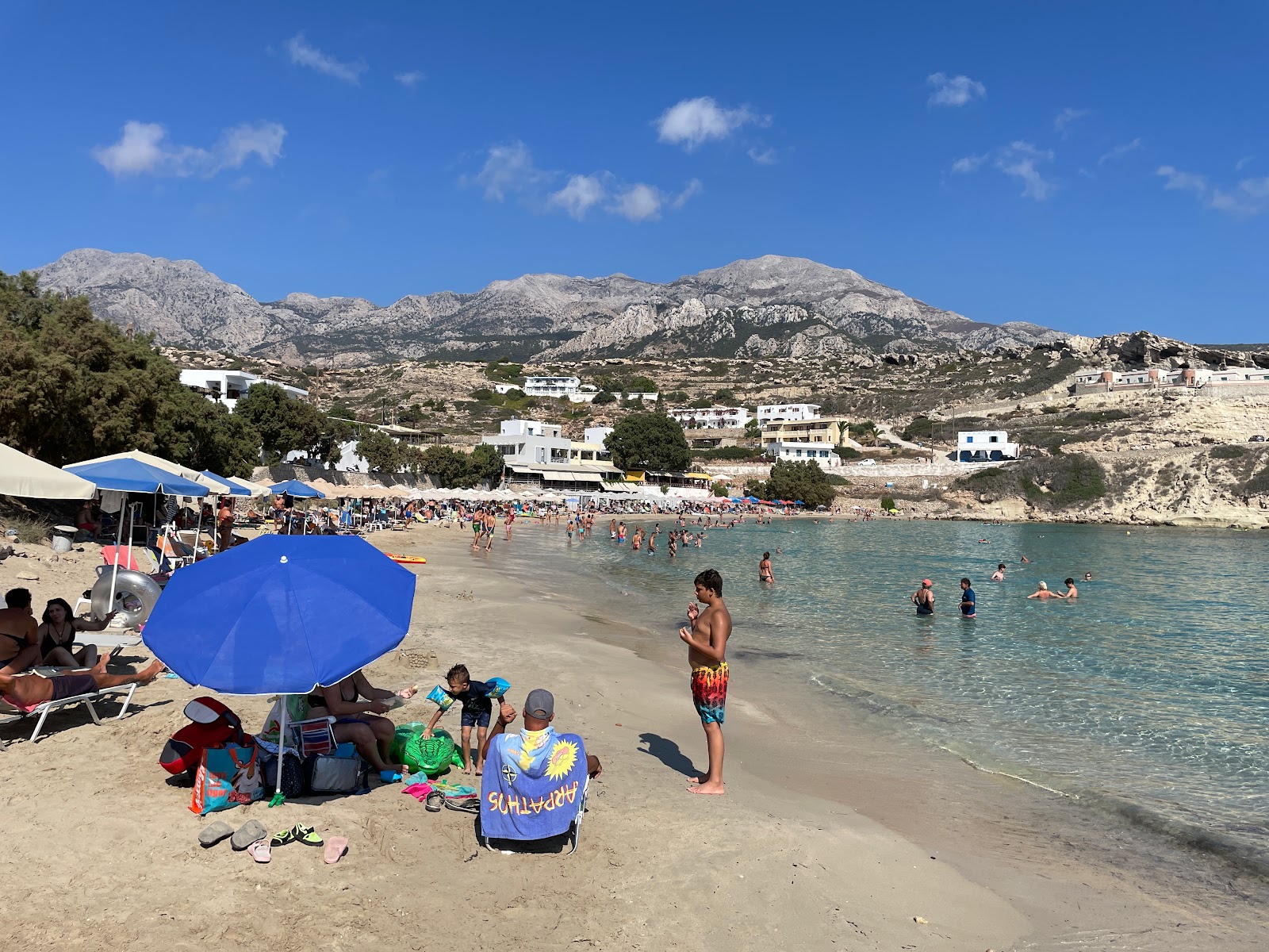 Paralia Lefkos'in fotoğrafı ve yerleşim