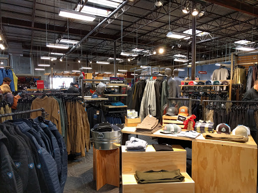 Camping Store «REI», reviews and photos, 766 E Big Beaver Rd, Troy, MI 48083, USA