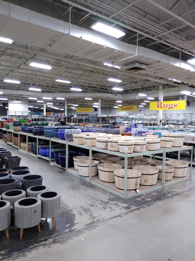 Shopping Mall «Southland Shopping Center», reviews and photos, 6944 W 130th St, Middleburg Heights, OH 44130, USA